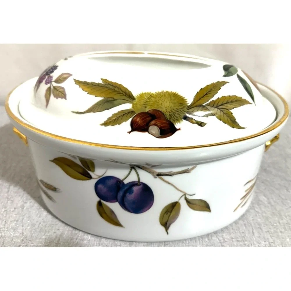 Royal Worcester Evesham 2.5 Qt 10